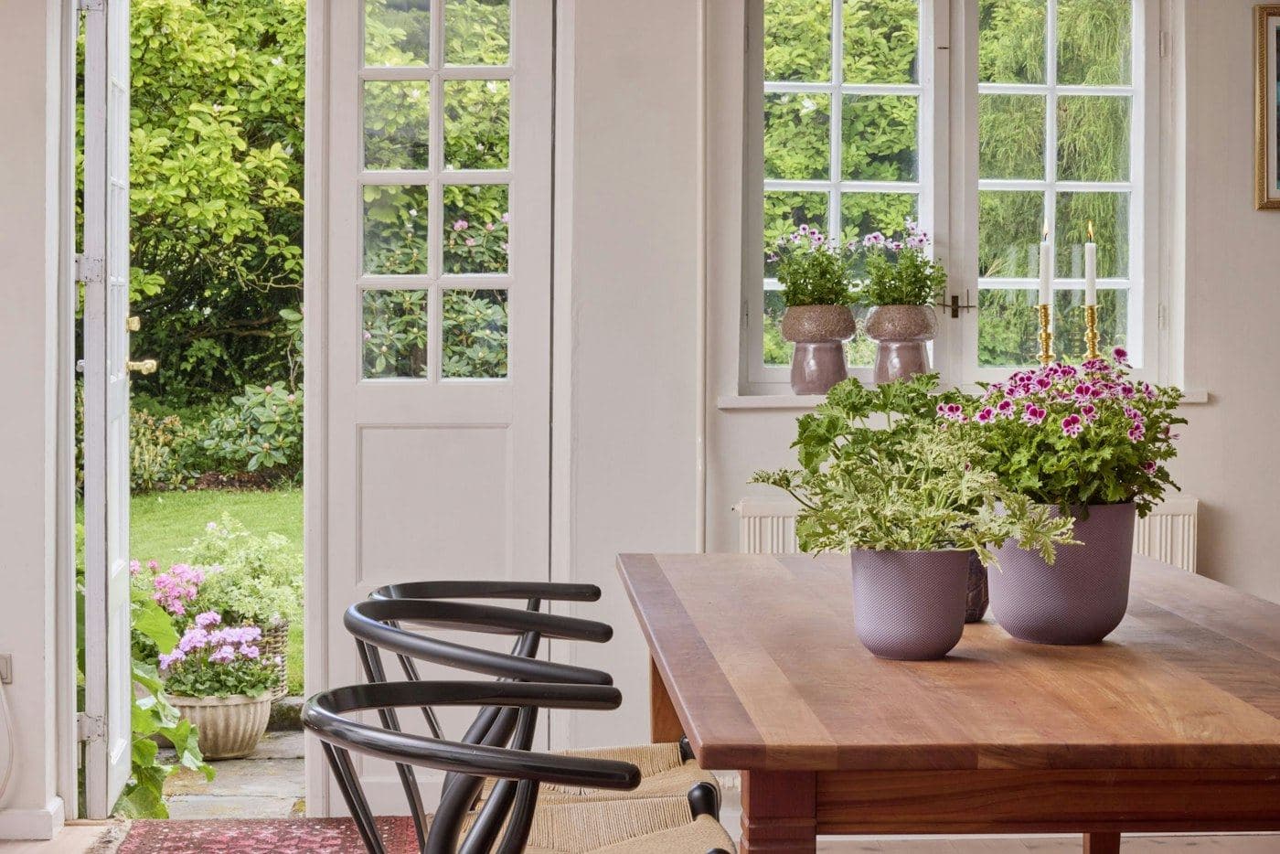 Pièce de vie ouverte sur le jardin